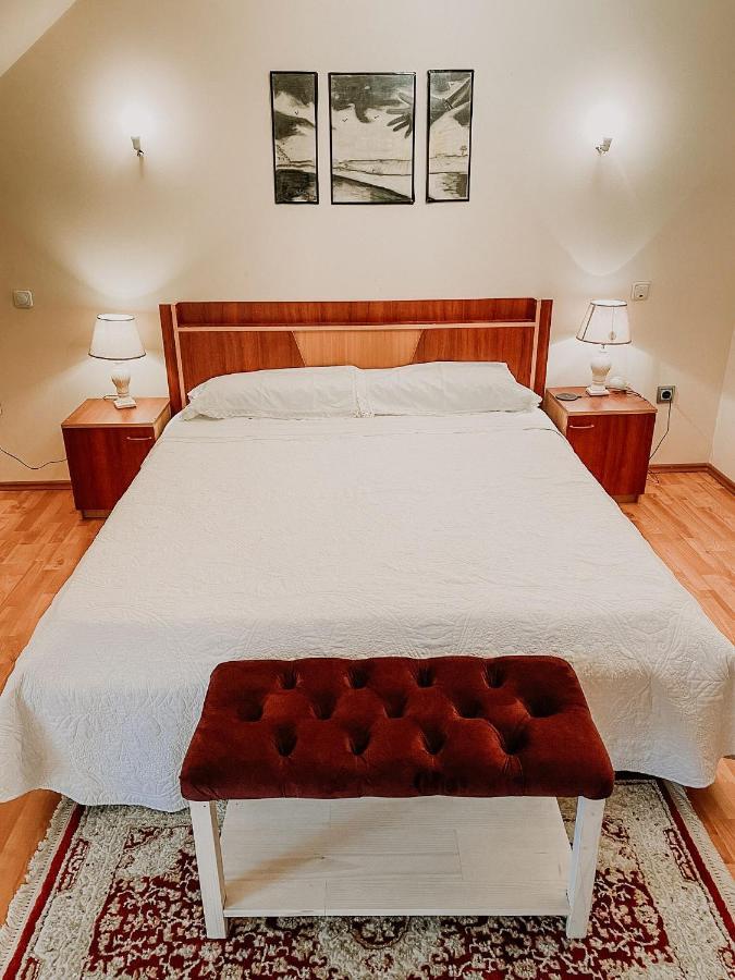 Cosy Bedroom For 2 With Balcony In A Family Villa Turnu Măgurele 外观 照片