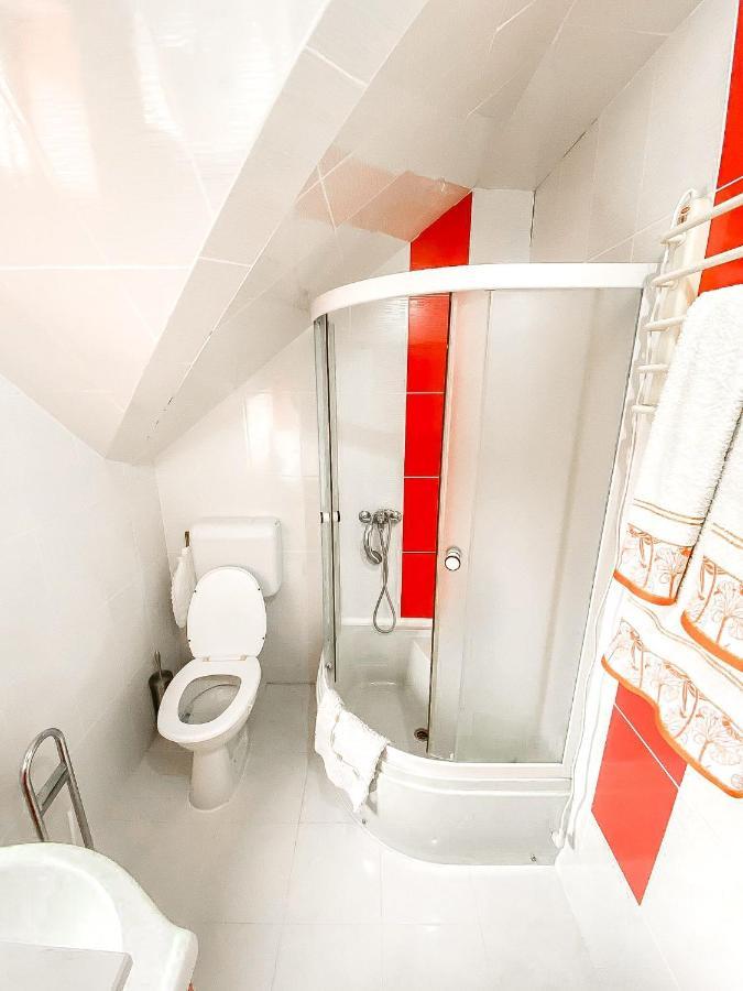 Cosy Bedroom For 2 With Balcony In A Family Villa Turnu Măgurele 外观 照片