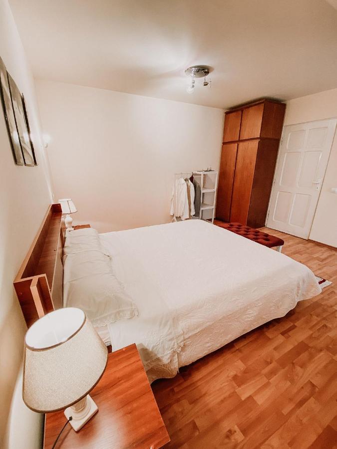 Cosy Bedroom For 2 With Balcony In A Family Villa Turnu Măgurele 外观 照片