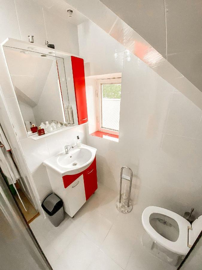 Cosy Bedroom For 2 With Balcony In A Family Villa Turnu Măgurele 外观 照片